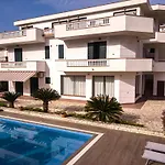 La Quiete - Adults Only 4*
