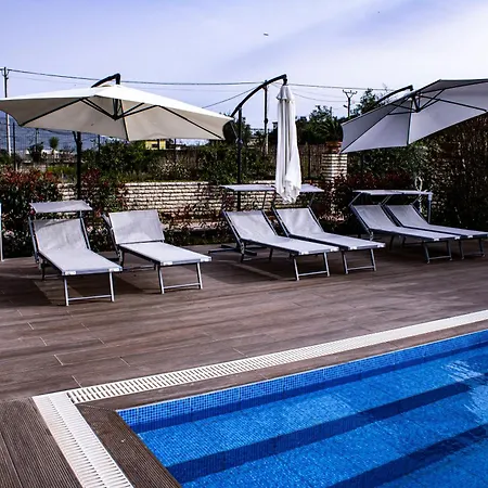 La Quiete - Adults Only Cuke